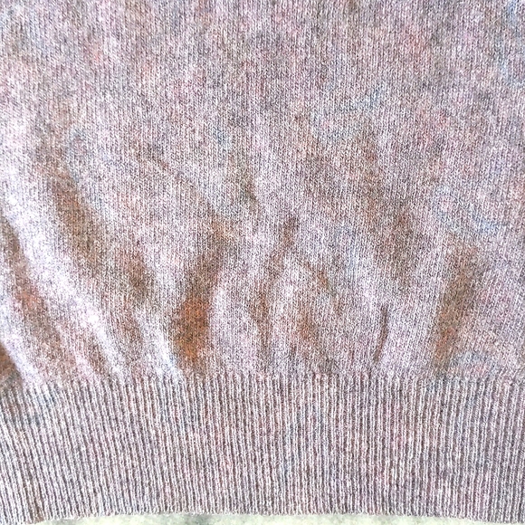 Men's Lambswool turtleneck sweater with Paisley print. - Picture 2 of 3